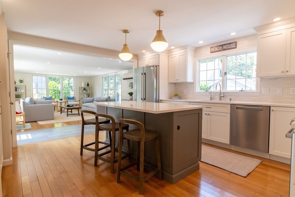 Interior, Kitchen, Living room, Pendant Lights, Recessed Lighting, Stainless Steel Appliances, Wood Texture Flooring