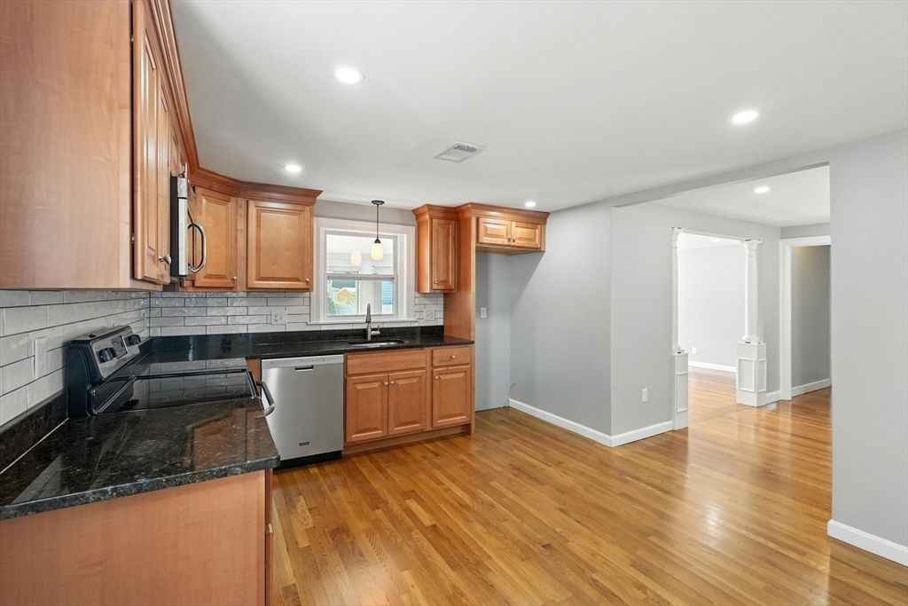 Interior, Kitchen, Pendant Lights, Recessed Lighting, Wood Texture Flooring