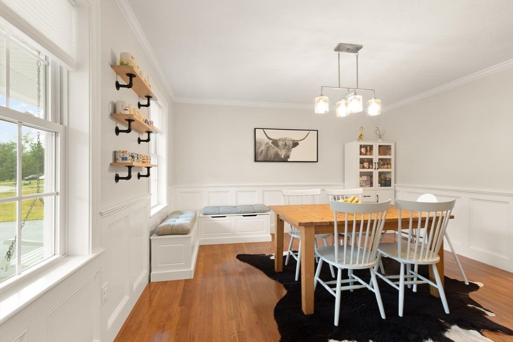 Dining room, Interior, Pendant Lights, Wood Texture Flooring