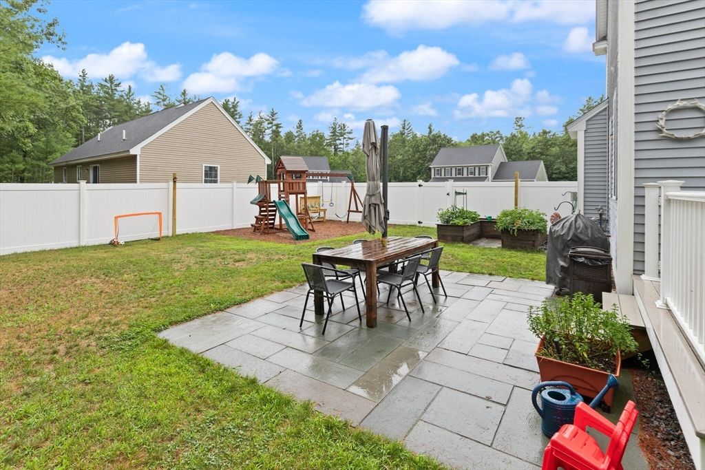 Backyard, Exterior, Playground