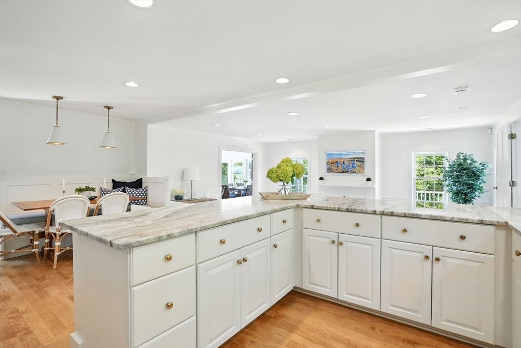 Dining room, Interior, Pendant Lights, Recessed Lighting, Wood Texture Flooring