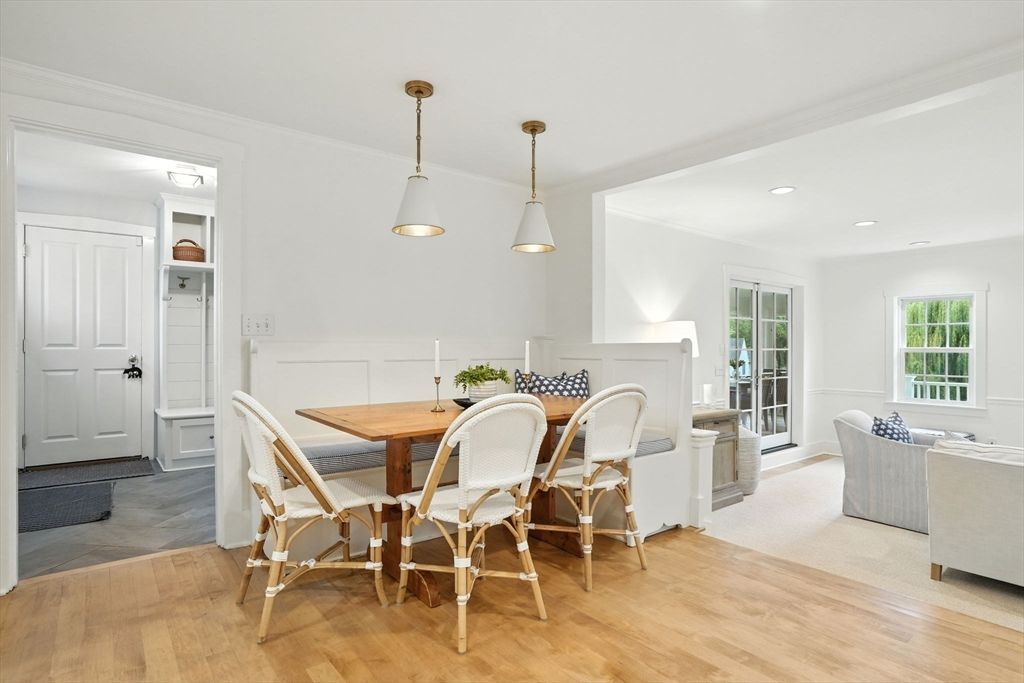 Dining room, Fireplace, Interior, Pendant Lights, Recessed Lighting, Wood Texture Flooring