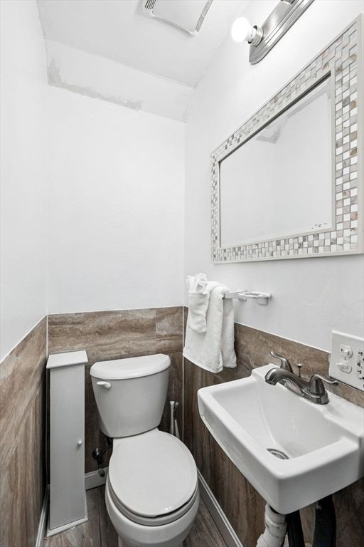 Bathroom, Interior, Wood Texture Flooring
