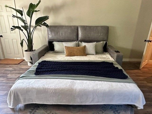 Bedroom, Interior, Wood Texture Flooring