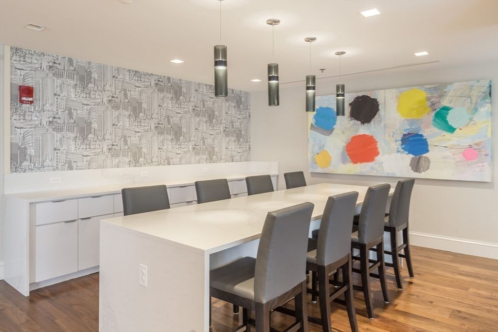 Interior, Pendant Lights, Recessed Lighting, Wood Texture Flooring