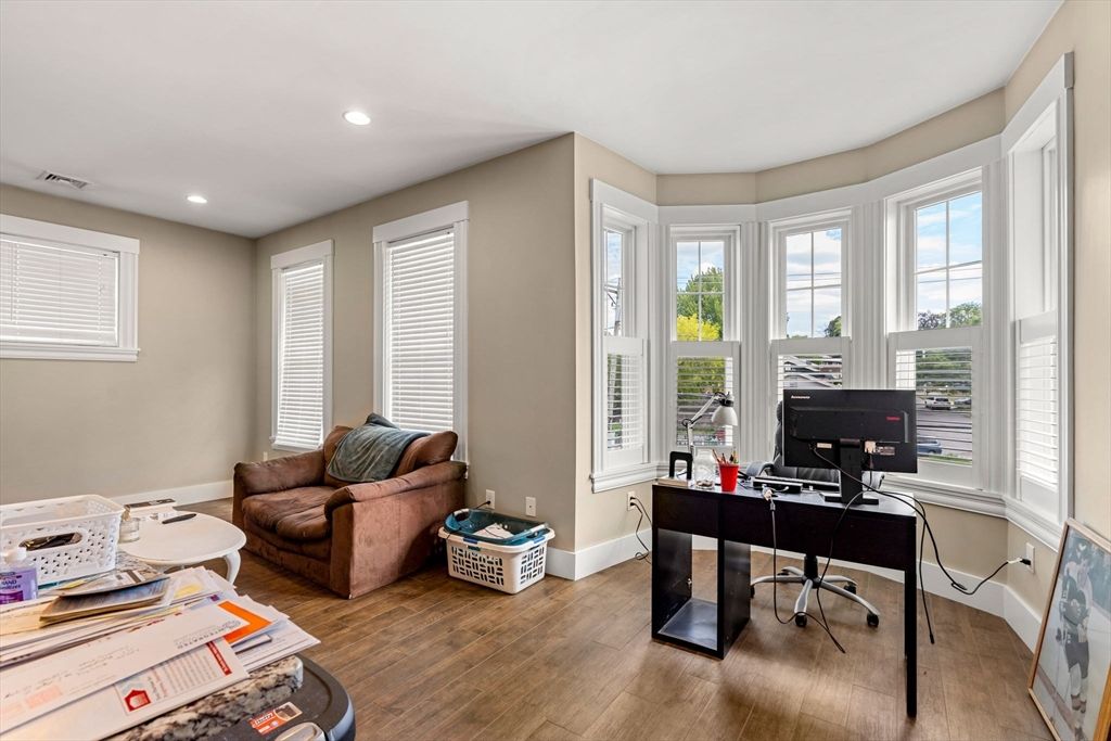 Home Office, Interior, Recessed Lighting, Wood Texture Flooring