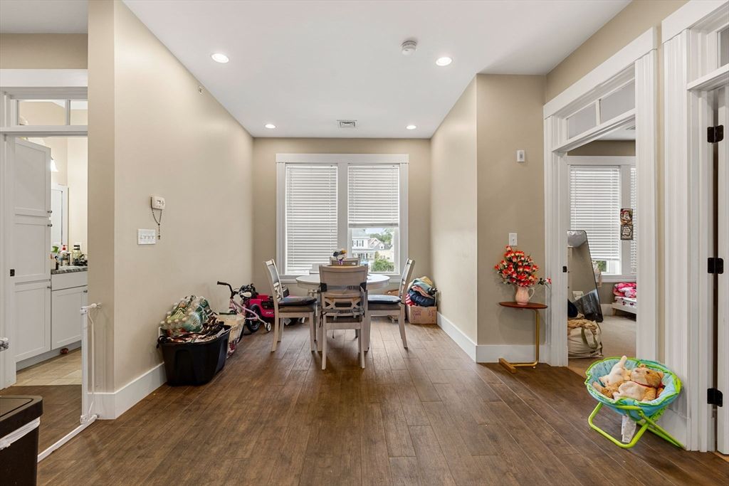 Dining room, Interior, Recessed Lighting, Wood Texture Flooring