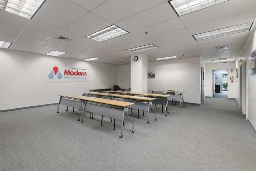 Game Room, Interior, Recessed Lighting