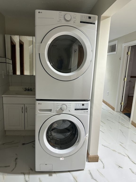 Interior, Utility Closets, Washer