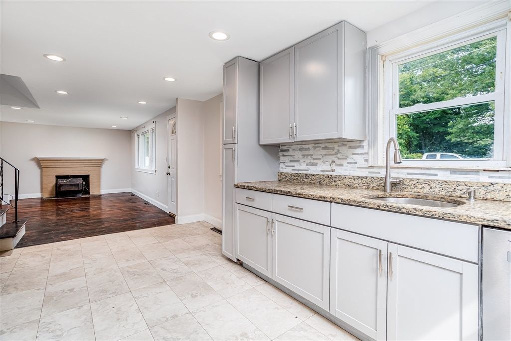 Fireplace, Interior, Kitchen, Recessed Lighting, Wood Texture Flooring