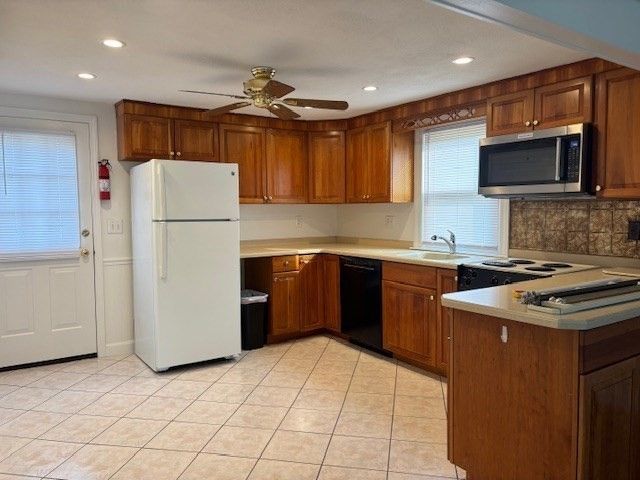 Interior, Kitchen, Recessed Lighting