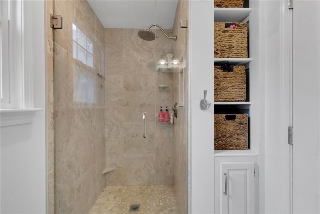 Game Room, Interior, Washer