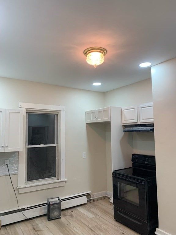 Interior, Kitchen, Recessed Lighting, Wood Texture Flooring