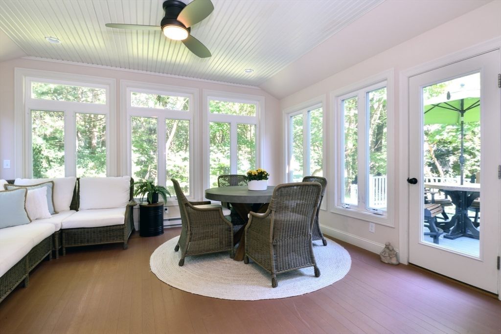 Dining room, Interior, Recessed Lighting, Sun Room, Wood Texture Flooring