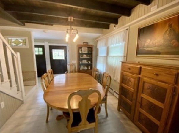 Dining room, Interior, Pendant Lights, Wooden Beams, Wooden Ceilings