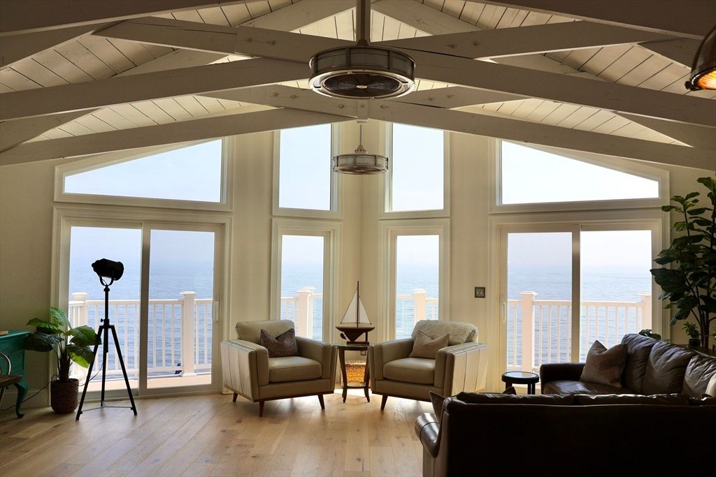 Interior, Living room, Pendant Lights, Water, Wood Texture Flooring