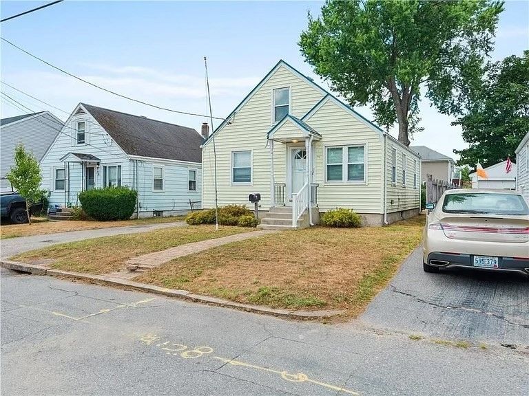 Exterior, Facade, Cape Cod