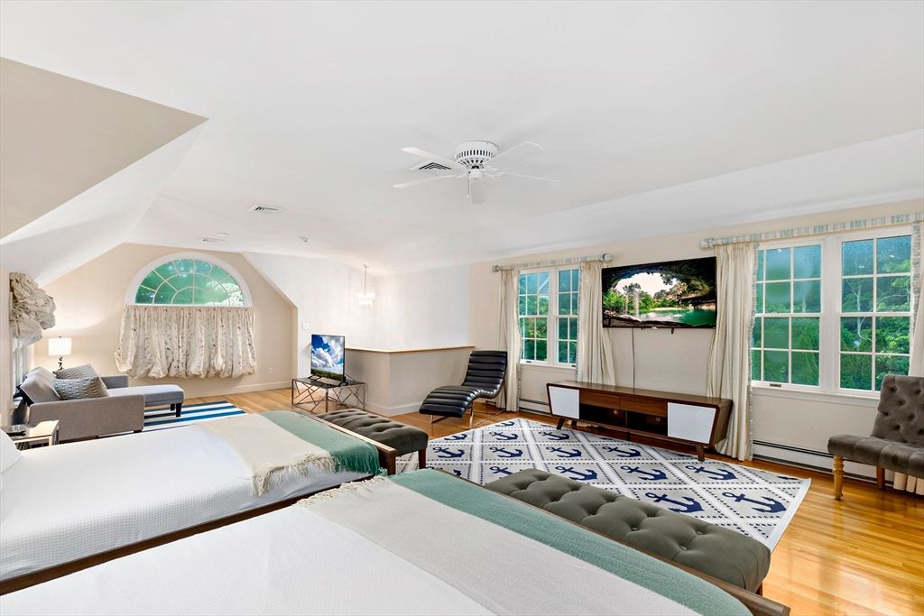 Bedroom, Interior, Pendant Lights, Wood Texture Flooring