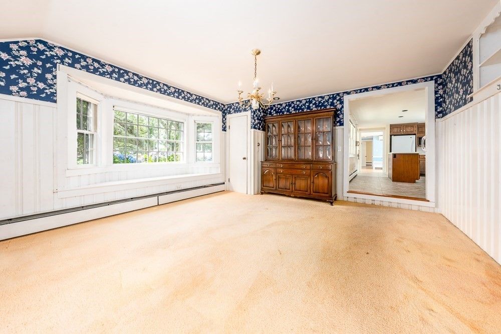 Chandelier, Empty room, Interior