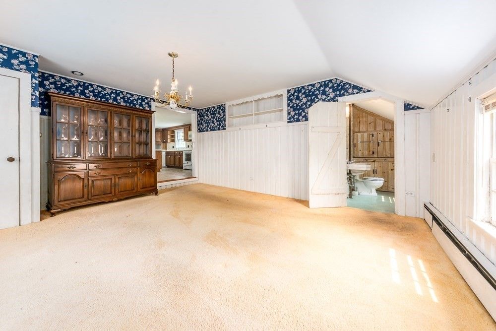 Chandelier, Empty room, Interior