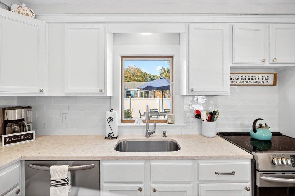 Interior, Kitchen, Stainless Steel Appliances
