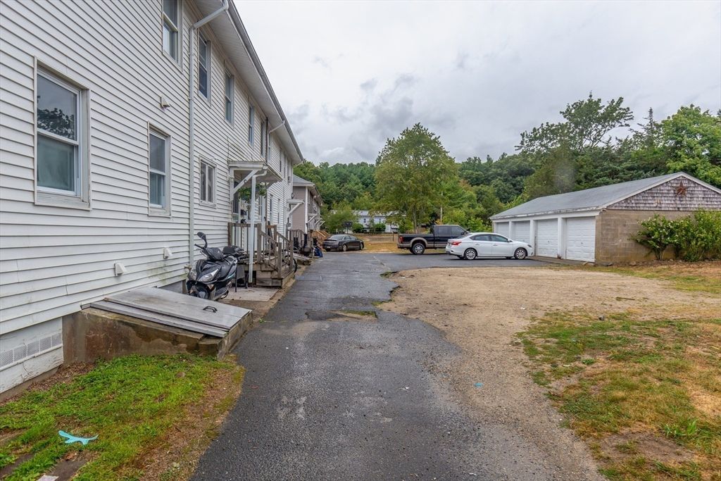 Backyard, Detached Garage, Exterior