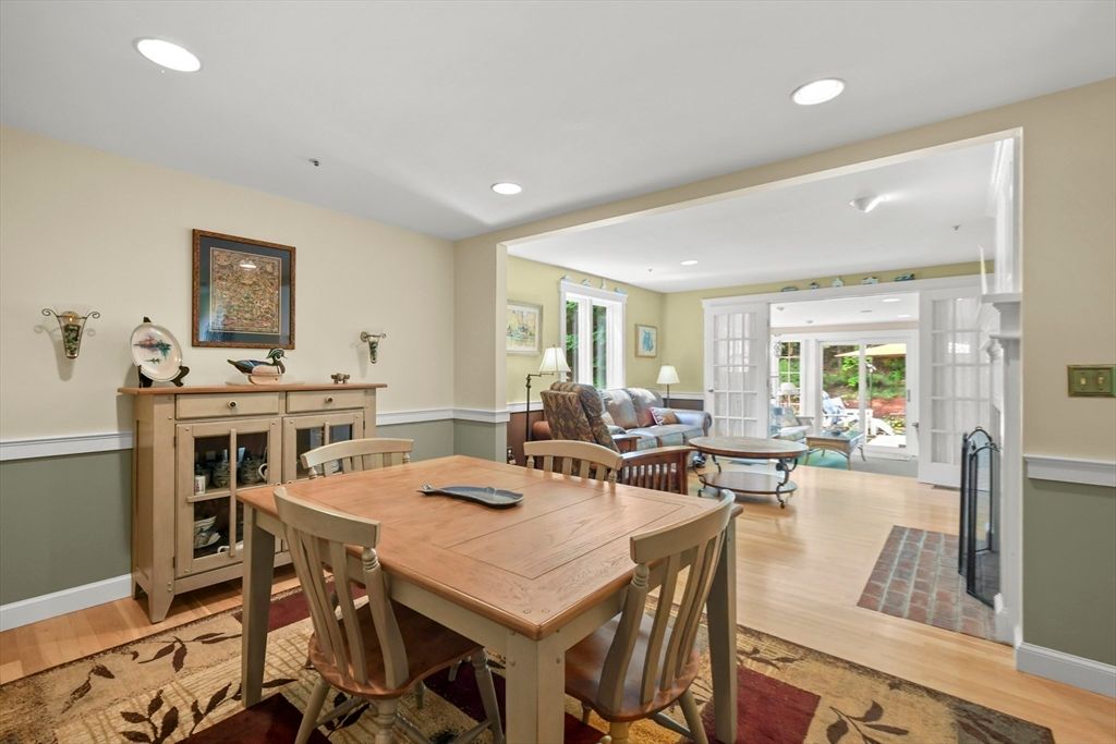 Dining room, Interior, Living room, Recessed Lighting, Wood Texture Flooring