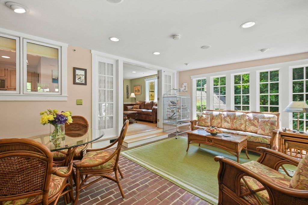 Dining room, Interior, Living room, Recessed Lighting