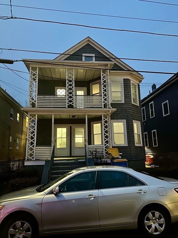 Exterior, Facade, Queen Anne Victorian