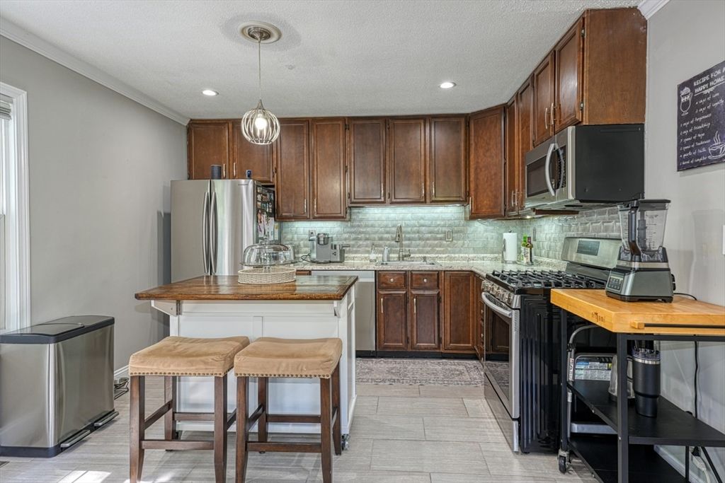 Interior, Kitchen, Pendant Lights, Recessed Lighting