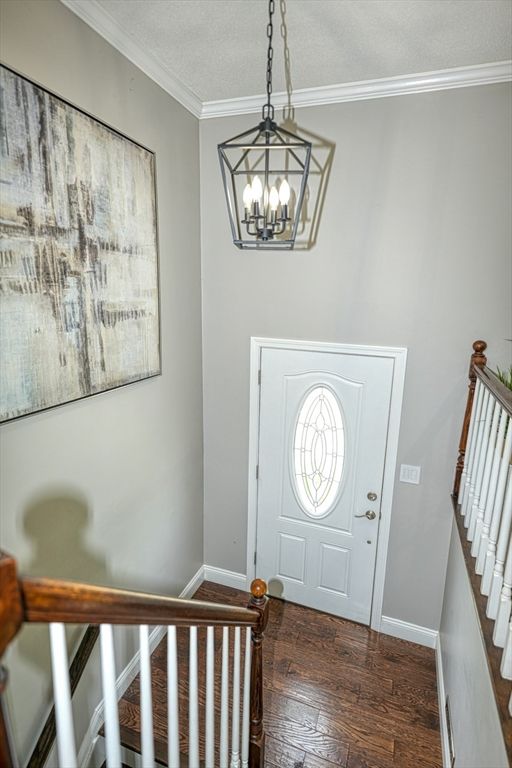 Interior, Pendant Lights, Wood Texture Flooring