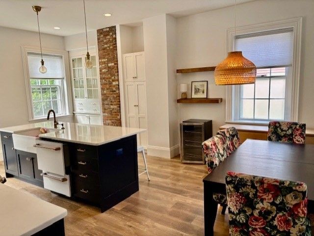 Dining room, Interior, Kitchen, Pendant Lights, Recessed Lighting, Wood Texture Flooring
