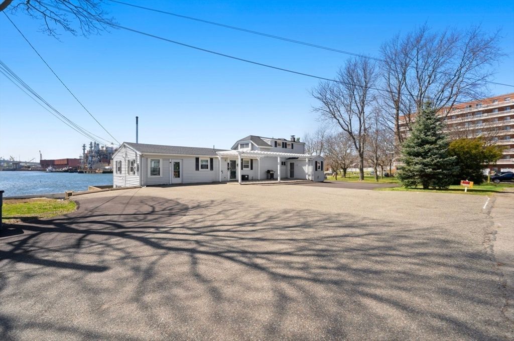 Backyard, Exterior, Water