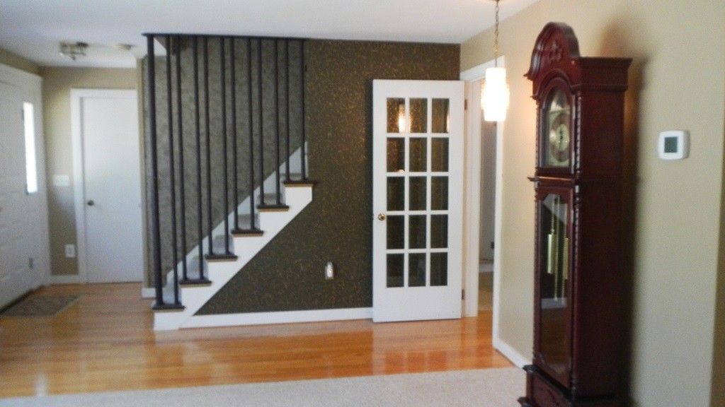 Interior, Pendant Lights, Wood Texture Flooring