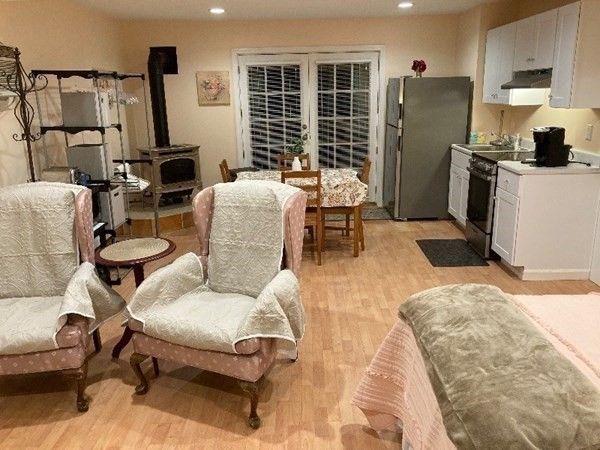 Dining room, Interior, Kitchen, Recessed Lighting, Wood Texture Flooring