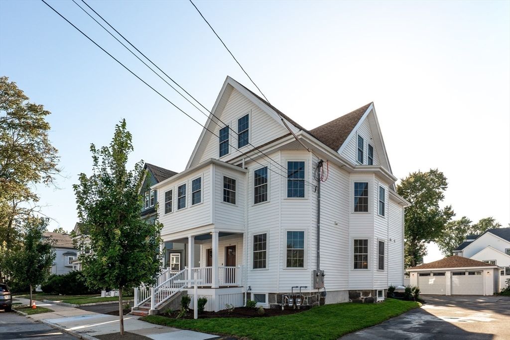 Detached Garage, Exterior, Facade, Queen Anne Victorian