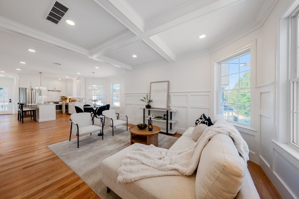 Dining room, Interior, Kitchen, Living room, Pendant Lights, Recessed Lighting, Wood Texture Flooring