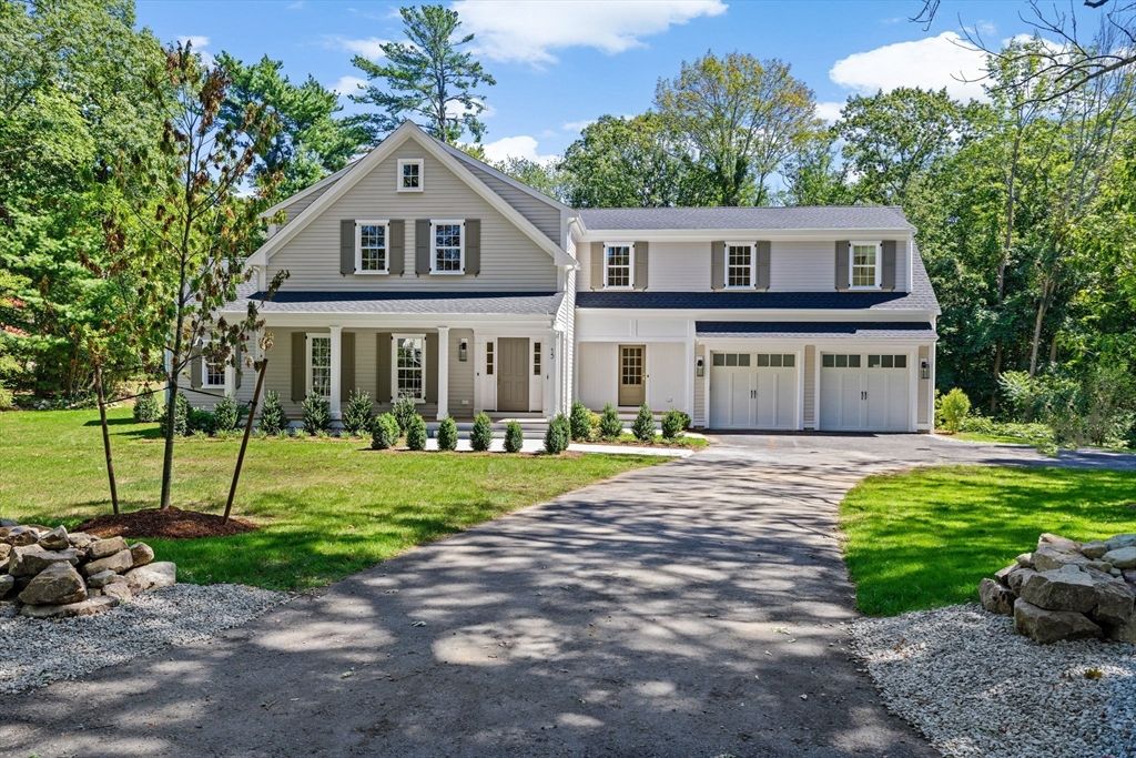 Attached, Exterior, Facade, Farmhouse