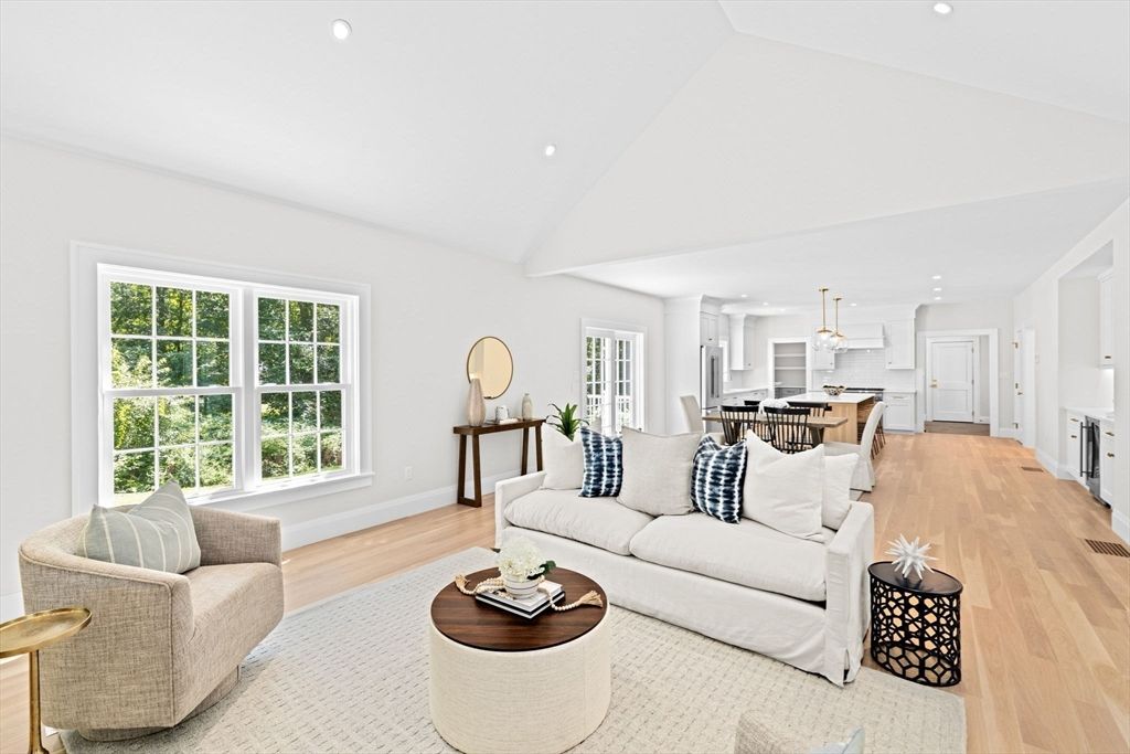Dining room, Interior, Kitchen, Living room, Pendant Lights, Recessed Lighting, Wood Texture Flooring
