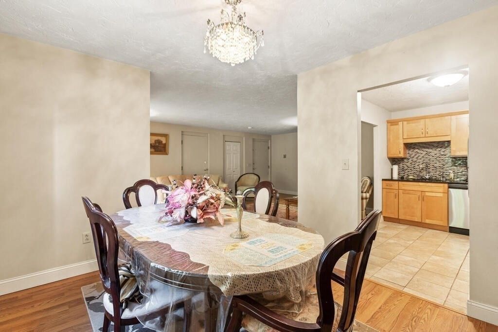 Chandelier, Dining room, Interior, Kitchen, Recessed Lighting, Wood Texture Flooring