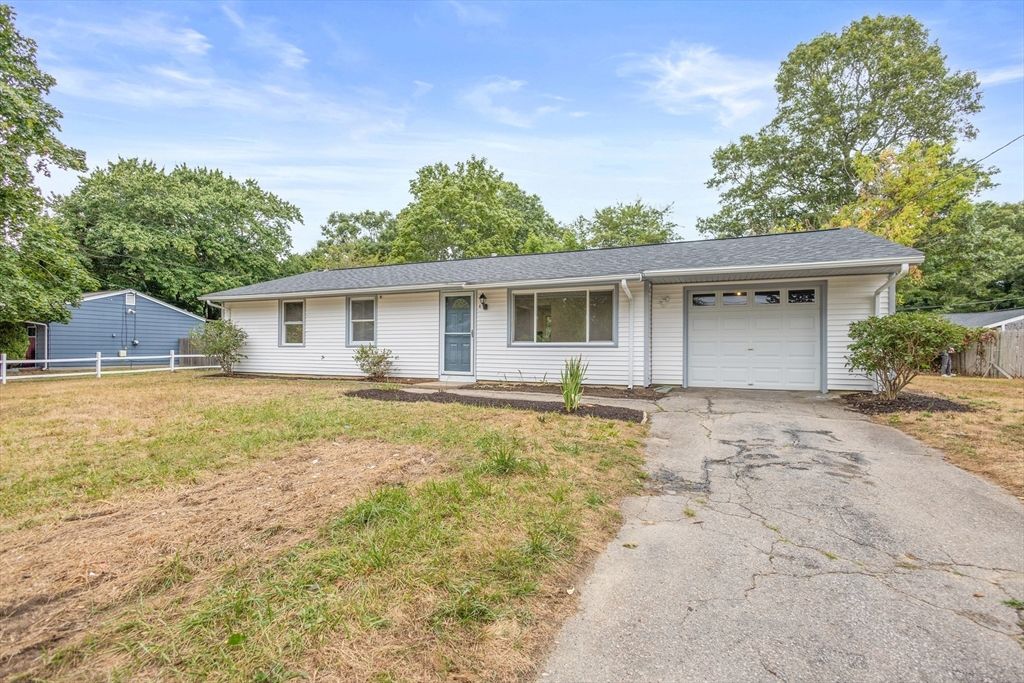 Attached, Backyard, Exterior, Facade, Ranch