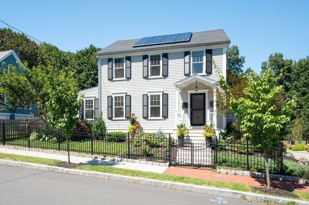 Exterior, Facade, Solar Panels, Georgian