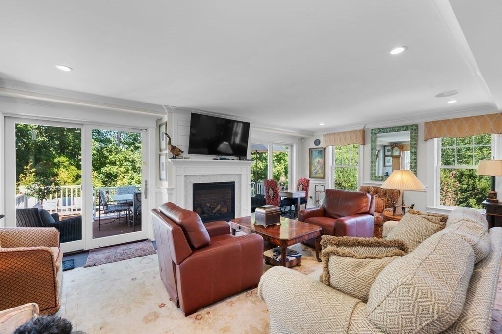 Fireplace, Interior, Living room, Recessed Lighting