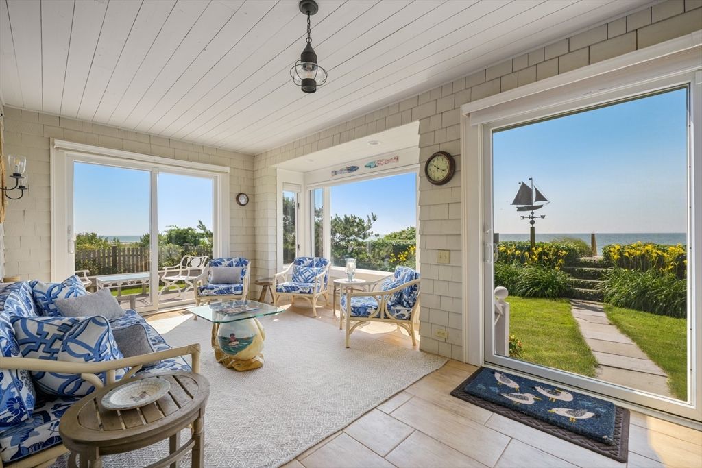Interior, Living room, Sun Room, Water