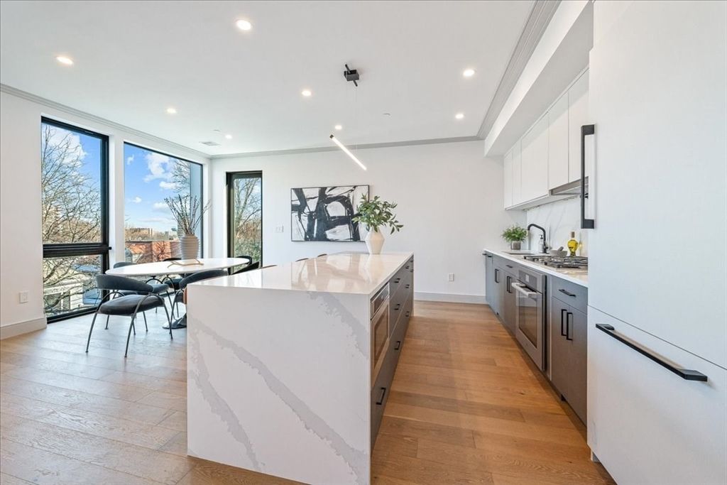 Dining room, Interior, Kitchen, Recessed Lighting, Wood Texture Flooring