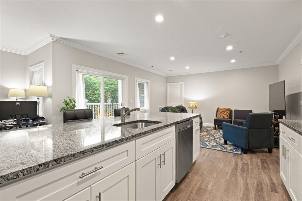 Interior, Kitchen, Living room, Recessed Lighting, Wood Texture Flooring