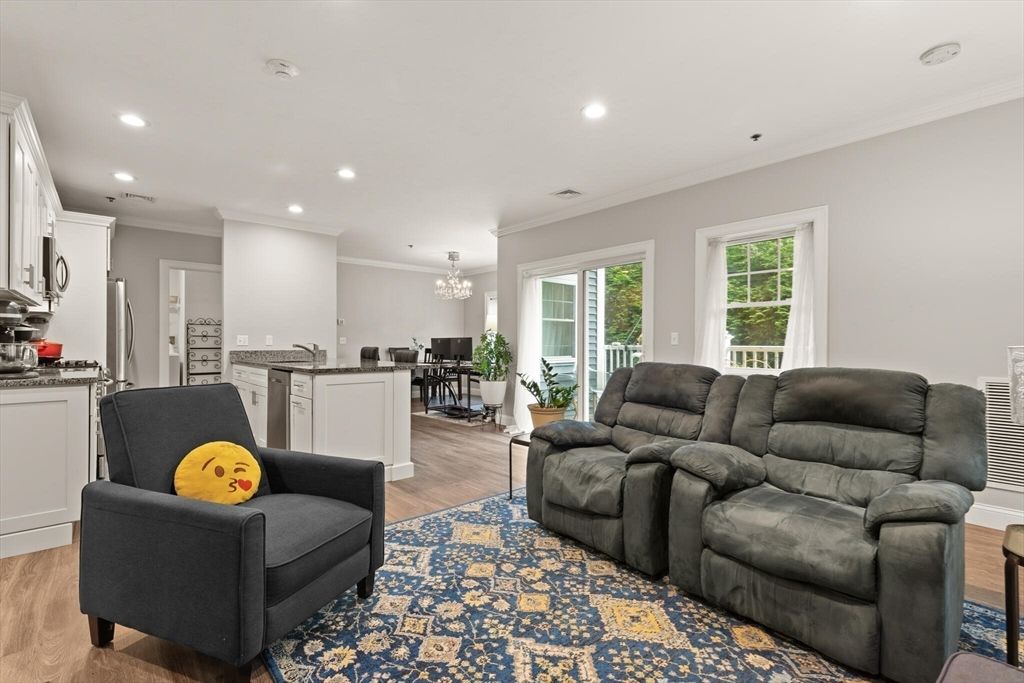 Chandelier, Dining room, Interior, Kitchen, Living room, Recessed Lighting, Wood Texture Flooring