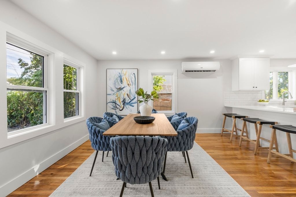 Dining room, Interior, Kitchen, Recessed Lighting, Wood Texture Flooring