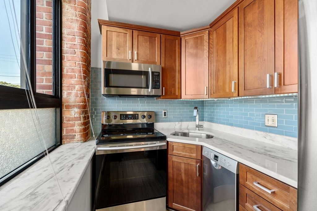 Interior, Kitchen, Stainless Steel Appliances