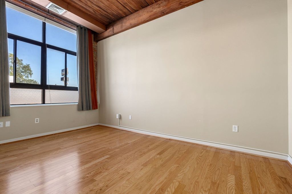 Empty room, Interior, Wooden Beams, Wooden Ceilings, Wood Texture Flooring